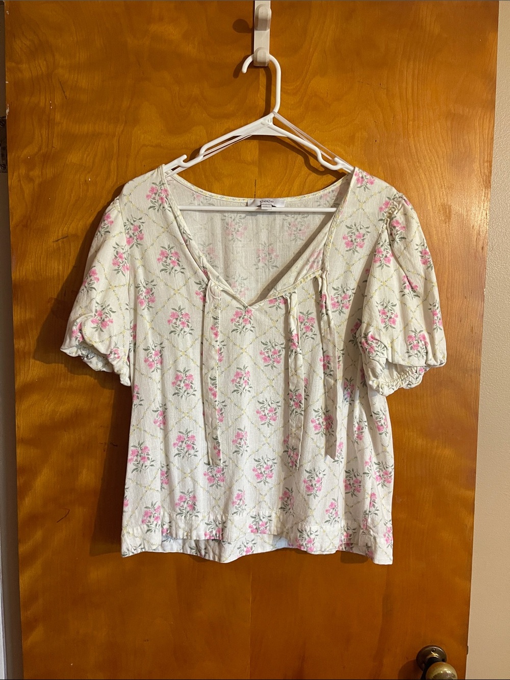 CeCe Cream Floral Tie-Front Puff Sleeve Blouse